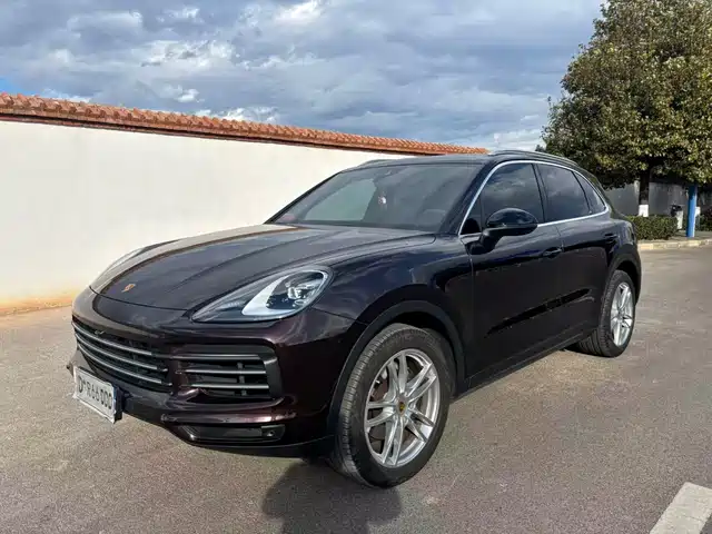PORSCHE CAYENNE