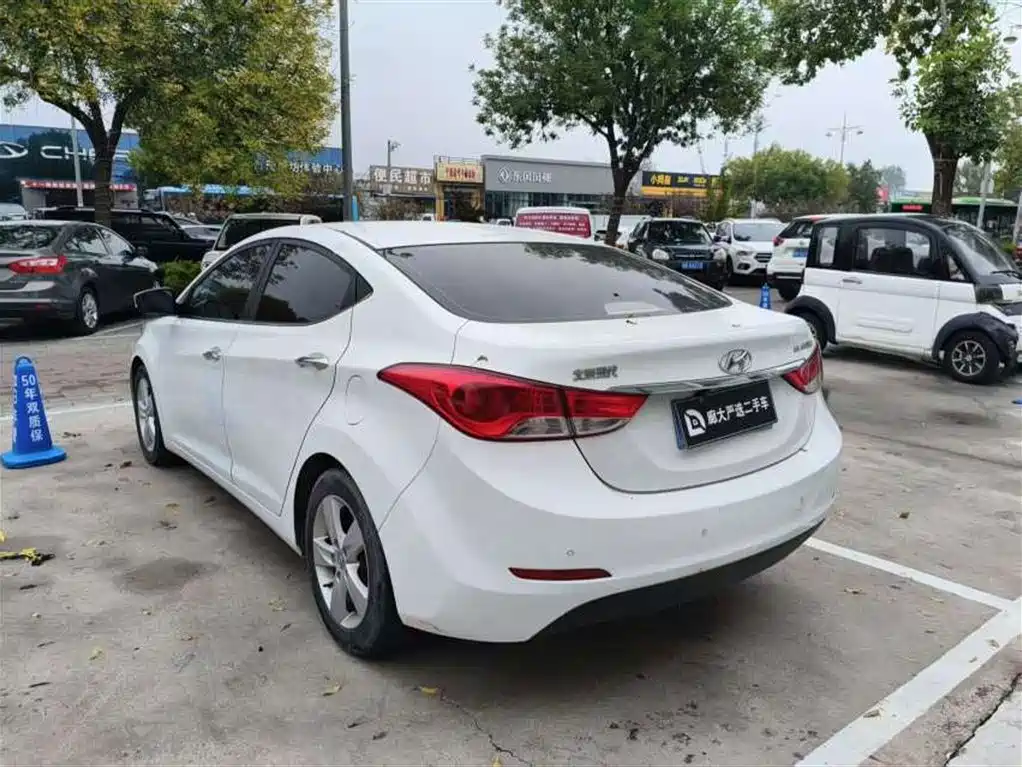Hyundai Elantra Langdong — миниатюра 5