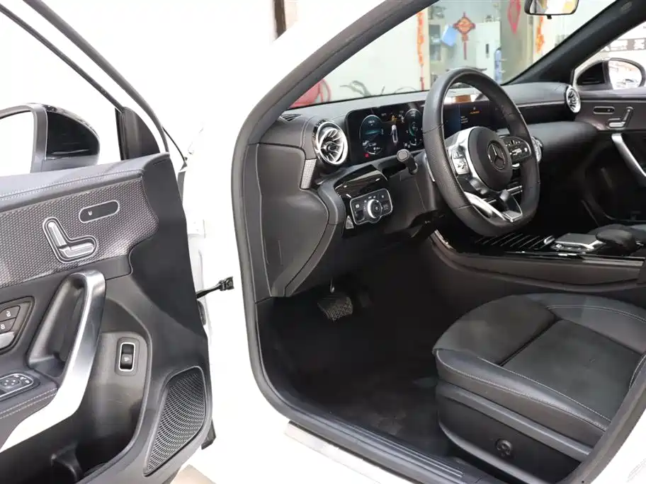 Mercedes-Benz A-Class A 2022 A 200 L Sport Fashion
