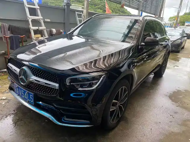 2021 Mercedes-Benz GLC
