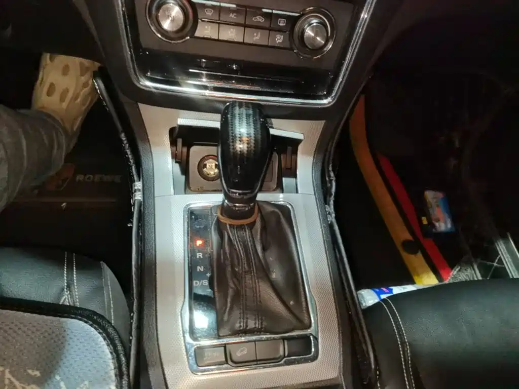 Roewe RX5 — миниатюра 14