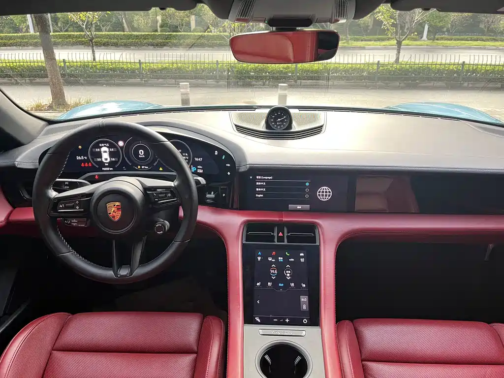 Porsche Taycan — миниатюра 6