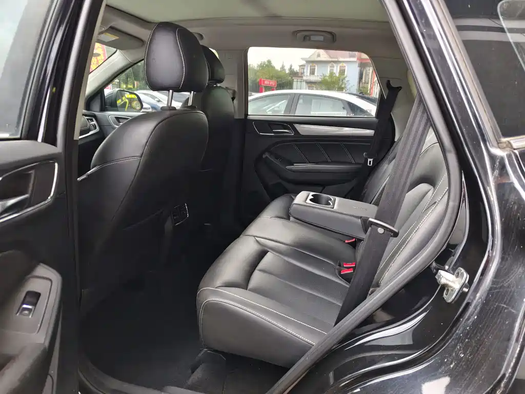 Roewe RX5 — миниатюра 8