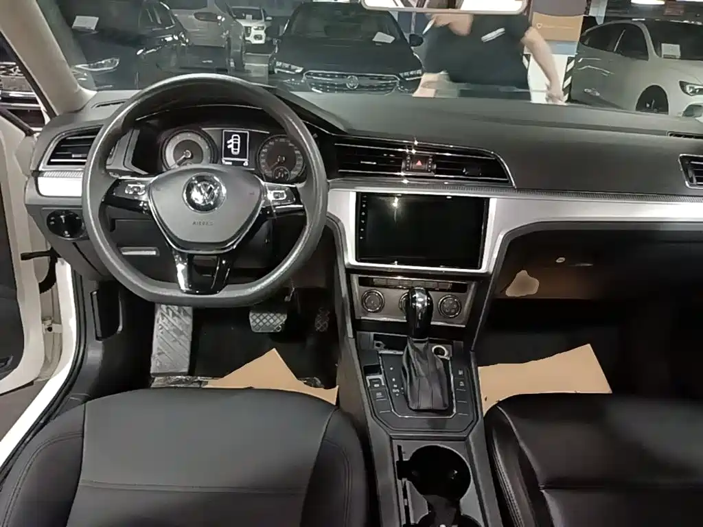 Volkswagen Lamando — миниатюра 10