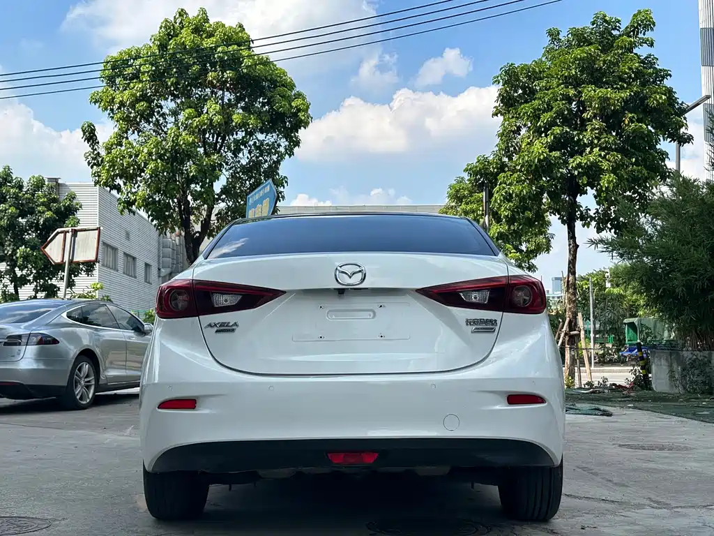 Mazda 3 Axela — миниатюра 9