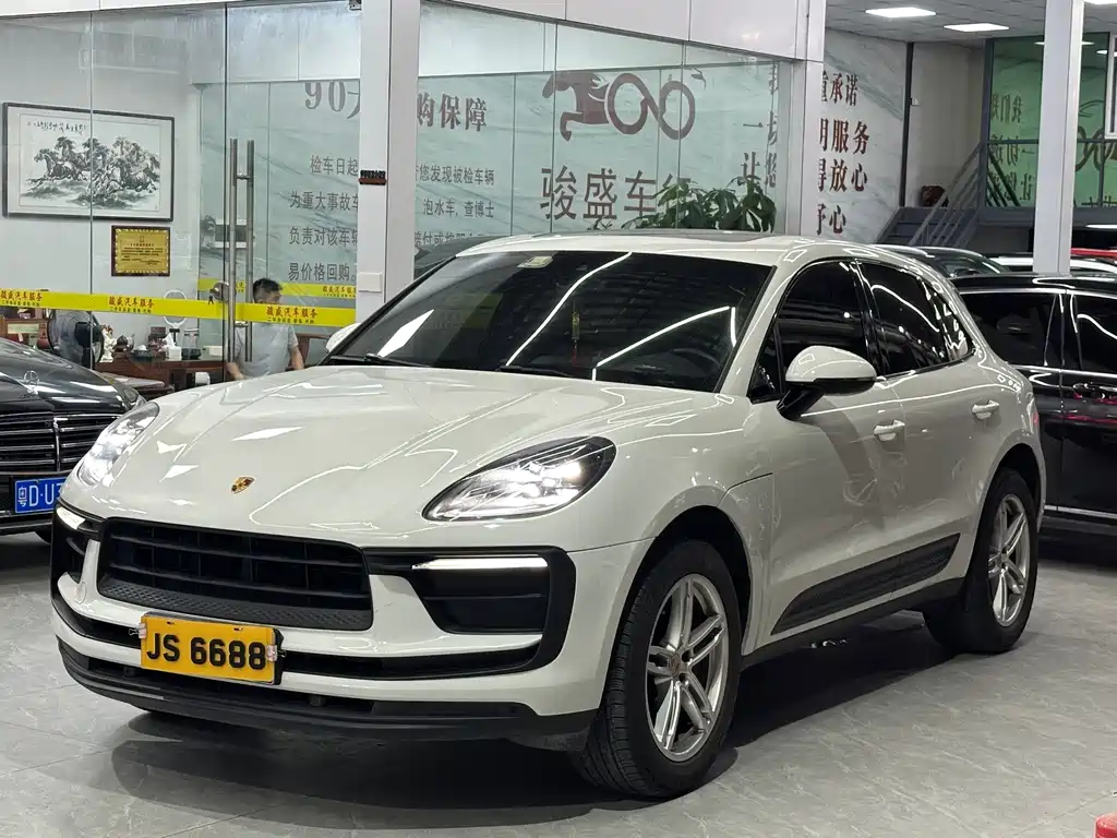 Купить Porsche Macan