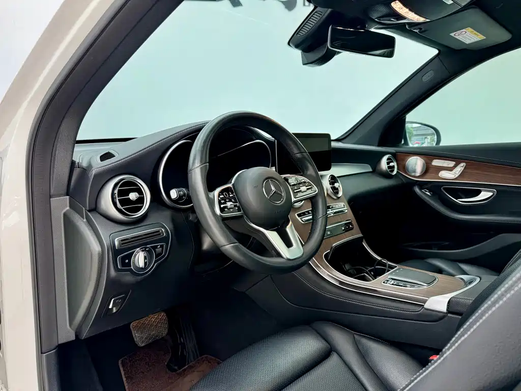 Mercedes-Benz GLC — миниатюра 7