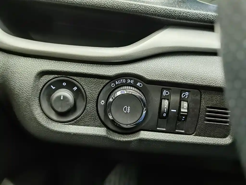Buick Excelle — миниатюра 21