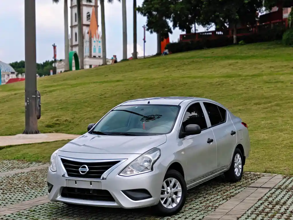 Nissan Sunny 2015 1.5XE MT Comfort