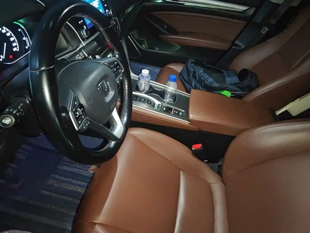 Honda Accord — миниатюра 8