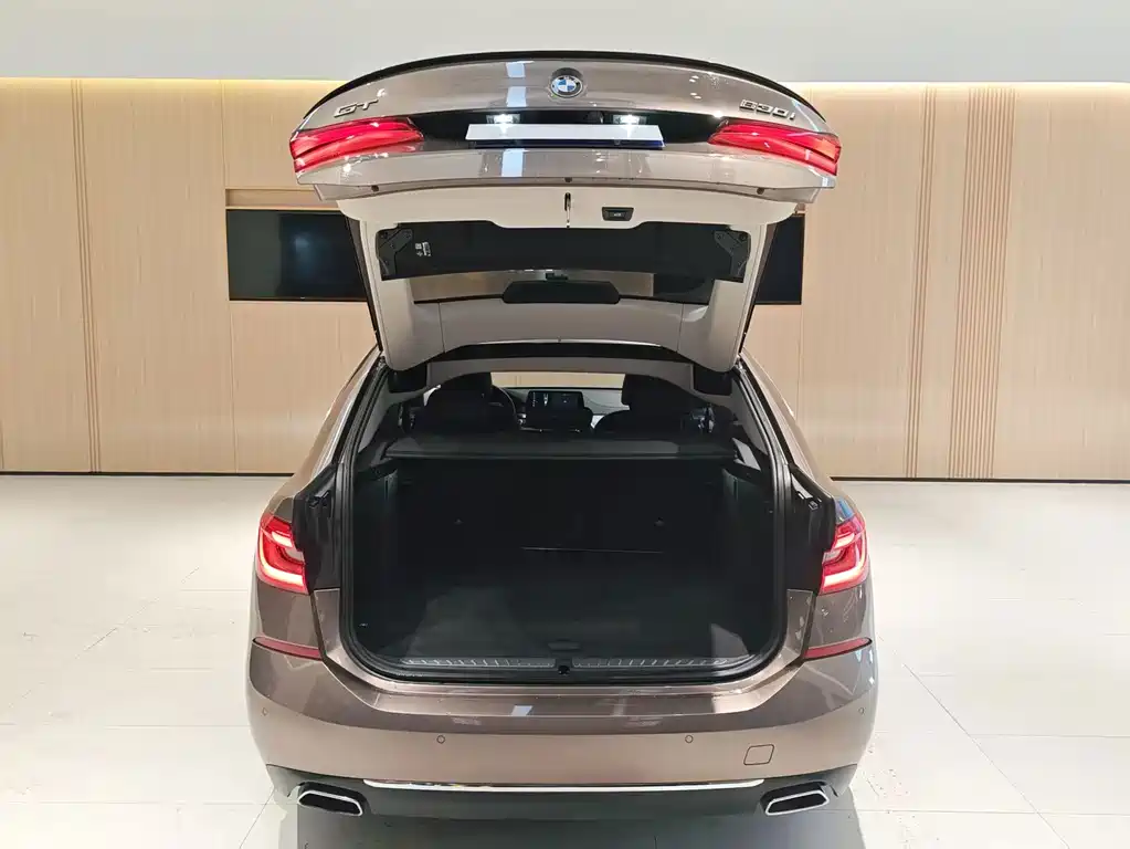 BMW 6 Series GT — миниатюра 8