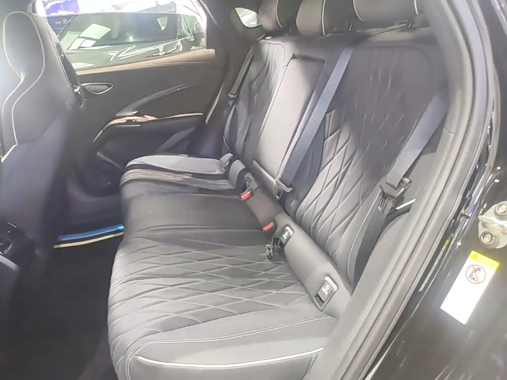 BYD Seal — миниатюра 17
