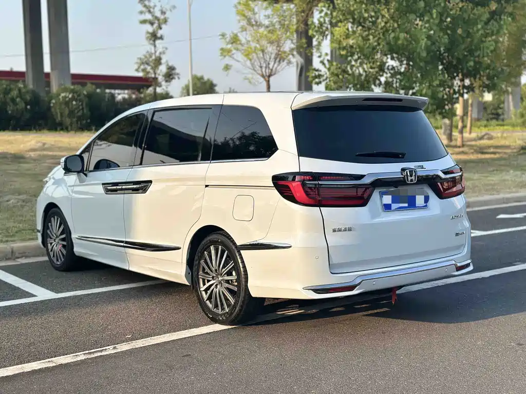 Honda Elysion — миниатюра 4