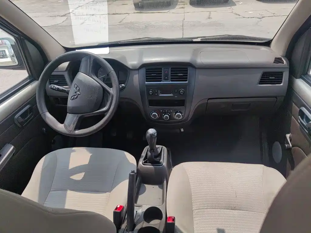 Wuling Rongguang — миниатюра 15