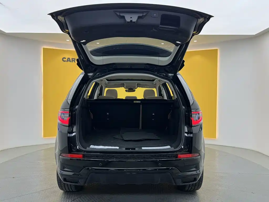 Land Rover Discovery Sport — миниатюра 11