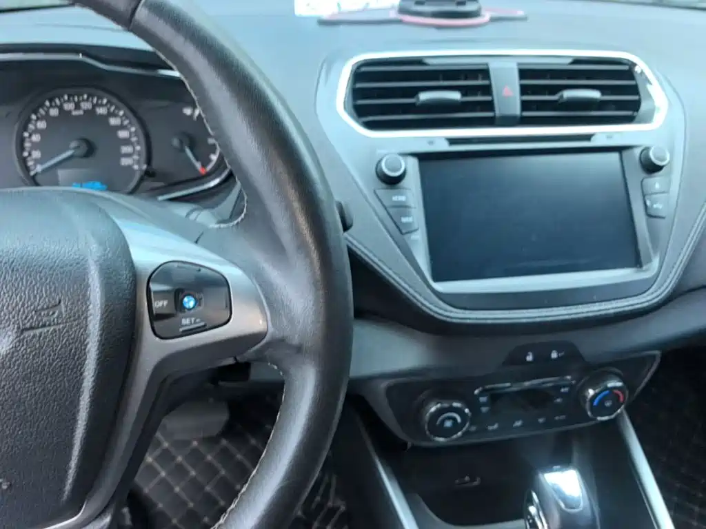 Ford Escort — миниатюра 10