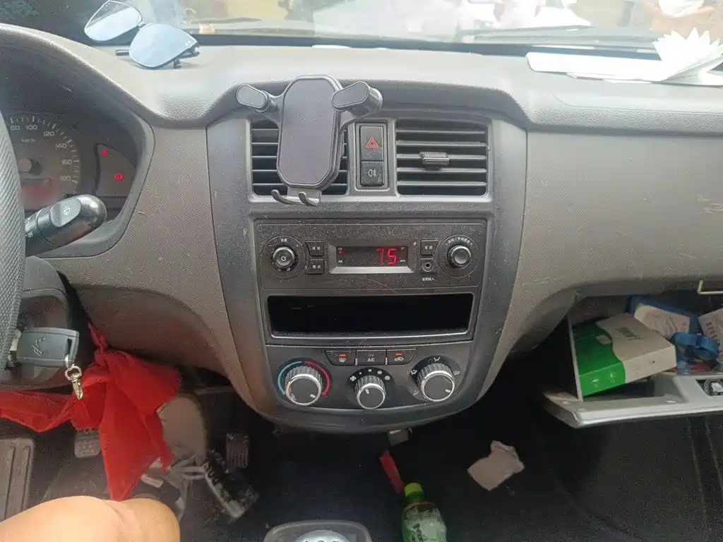 Wuling Rongguang — миниатюра 6