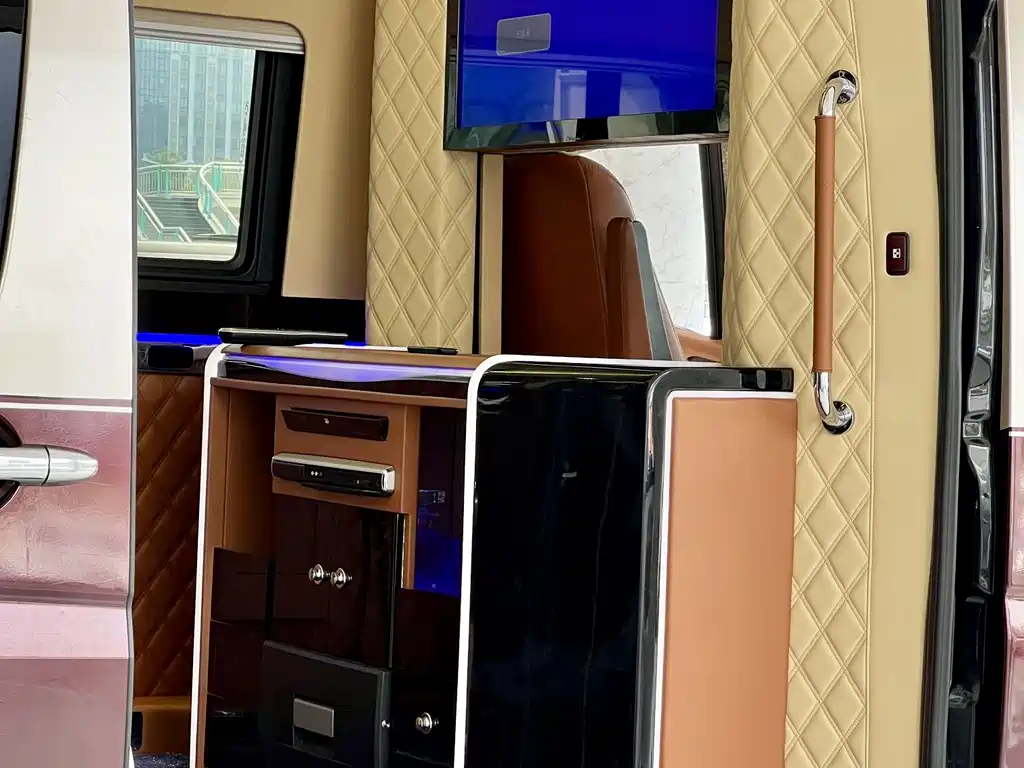 Mercedes-Benz Sprinter — миниатюра 10