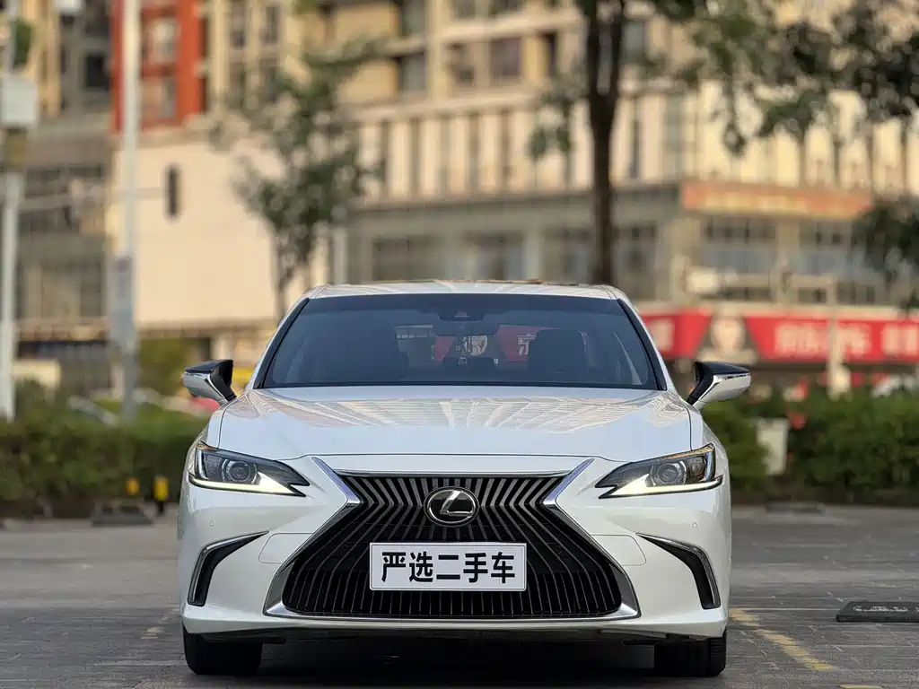 Lexus ES — миниатюра 2