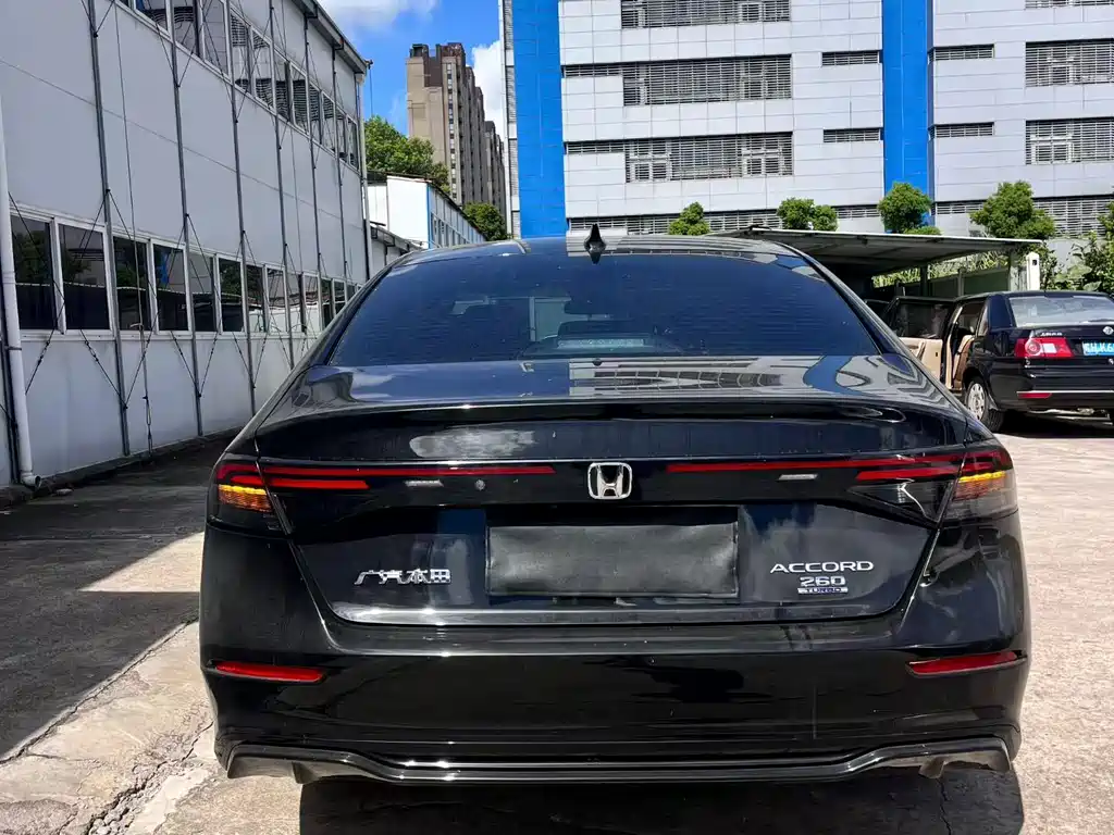 Honda Accord — миниатюра 7