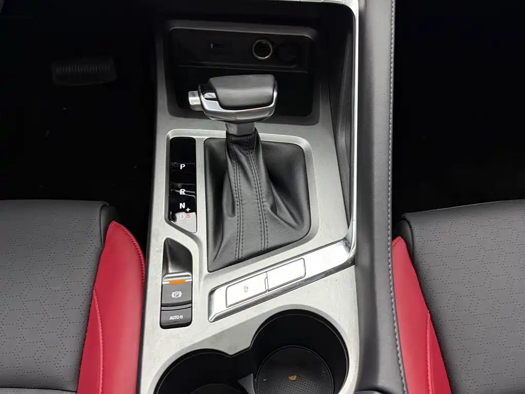 Changan CS35PLUS Blue Whale NE 1.4T DCT Luxury Type, фото 9