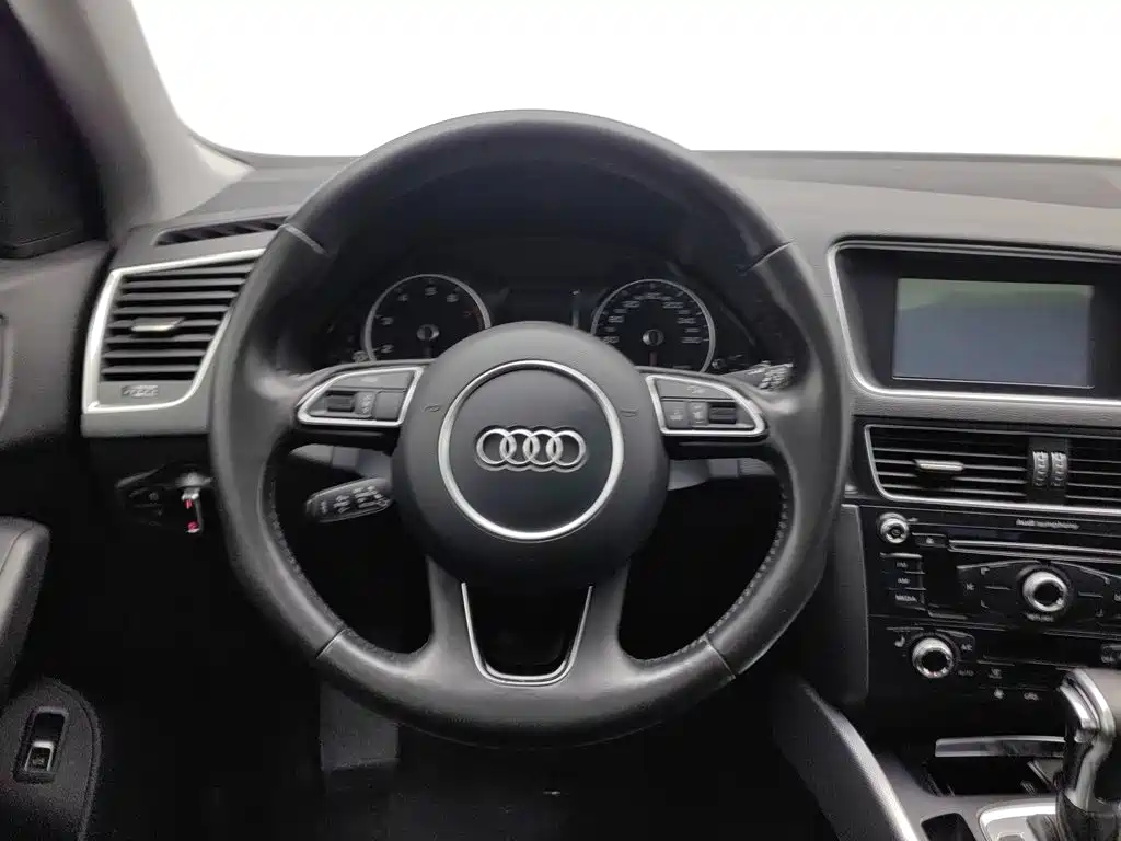 Audi Q5 — миниатюра 11