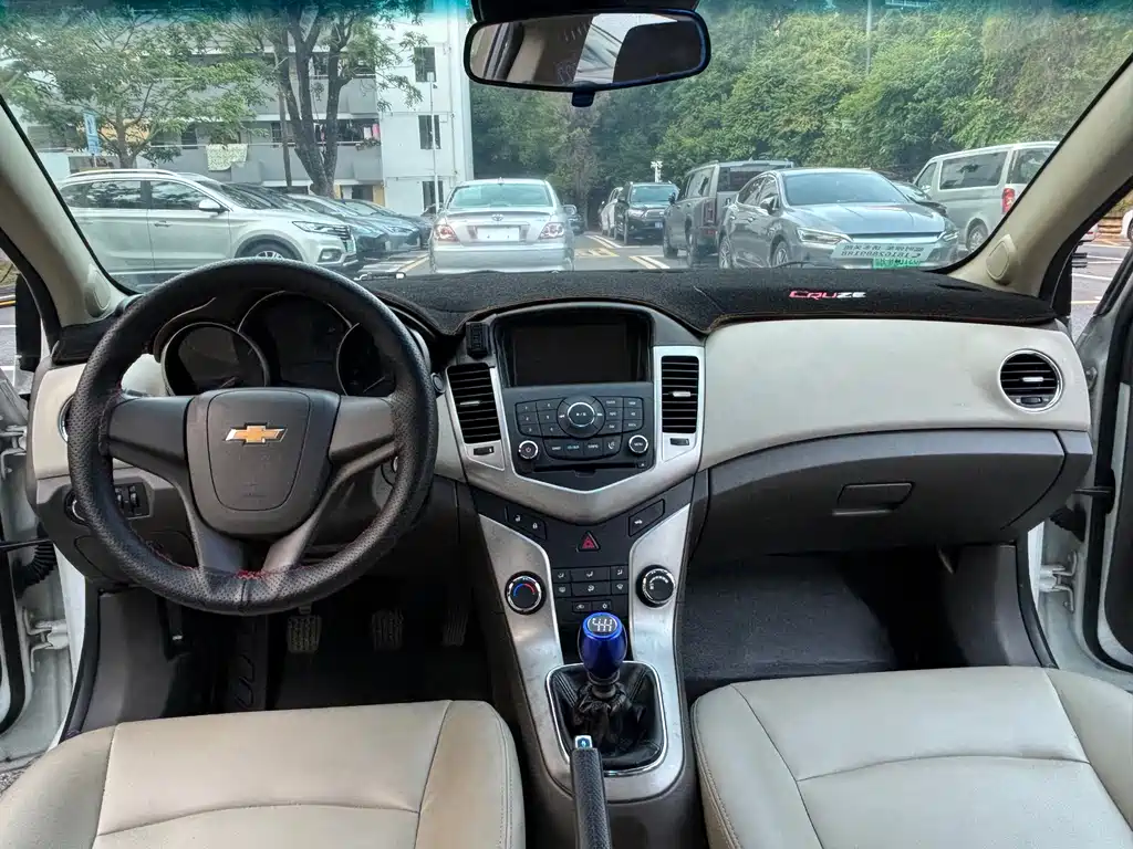 Chevrolet Cruze — миниатюра 8
