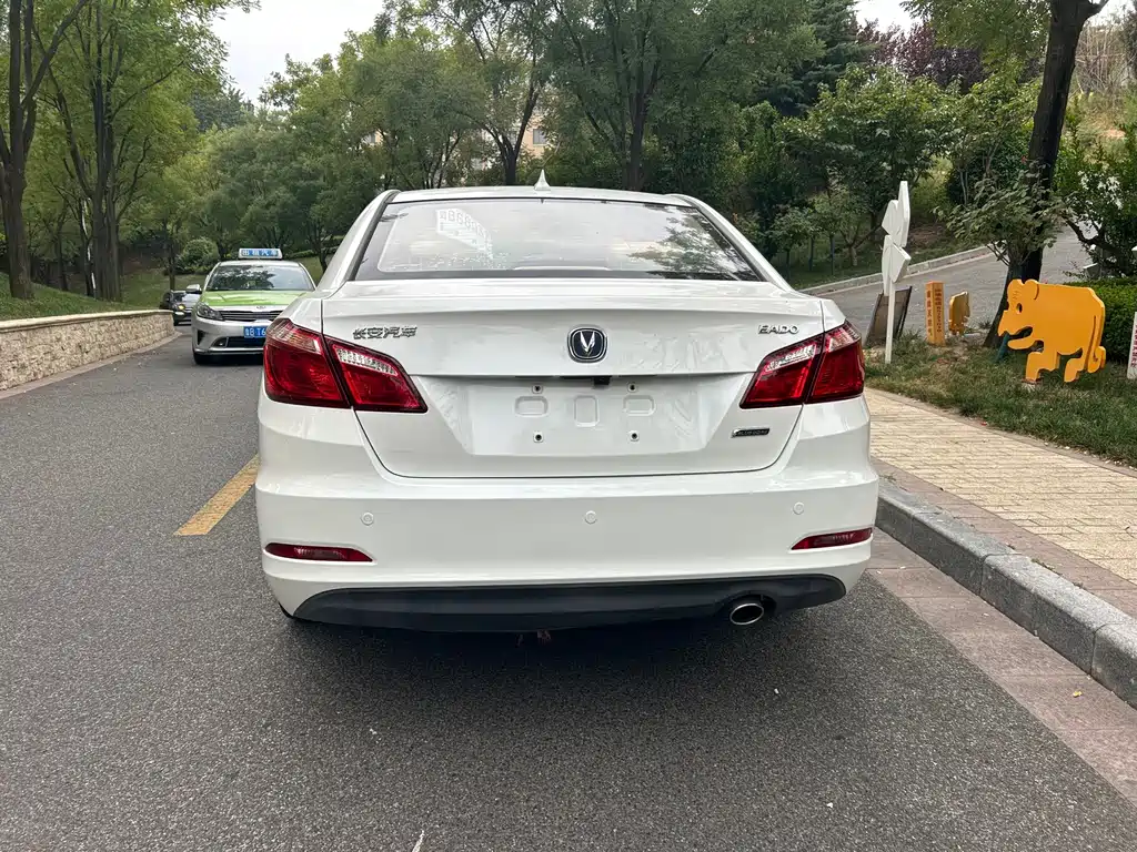 Changan Eado — миниатюра 6