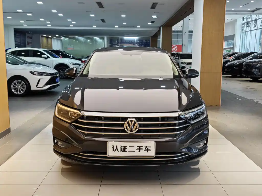 Volkswagen Sagitar 2021 200TSI DSG