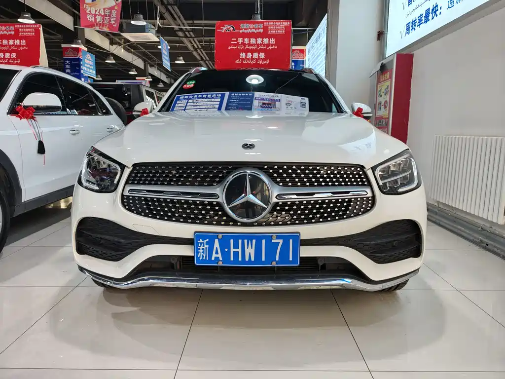 MERCEDES-BENZ GLC