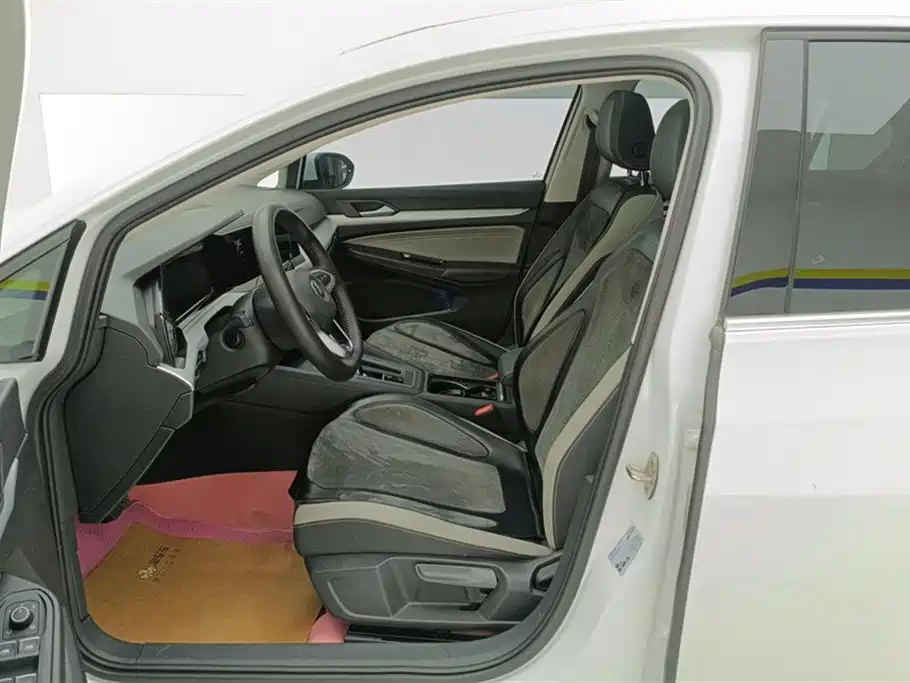 Volkswagen Golf 2023 280TSI DSG Pro