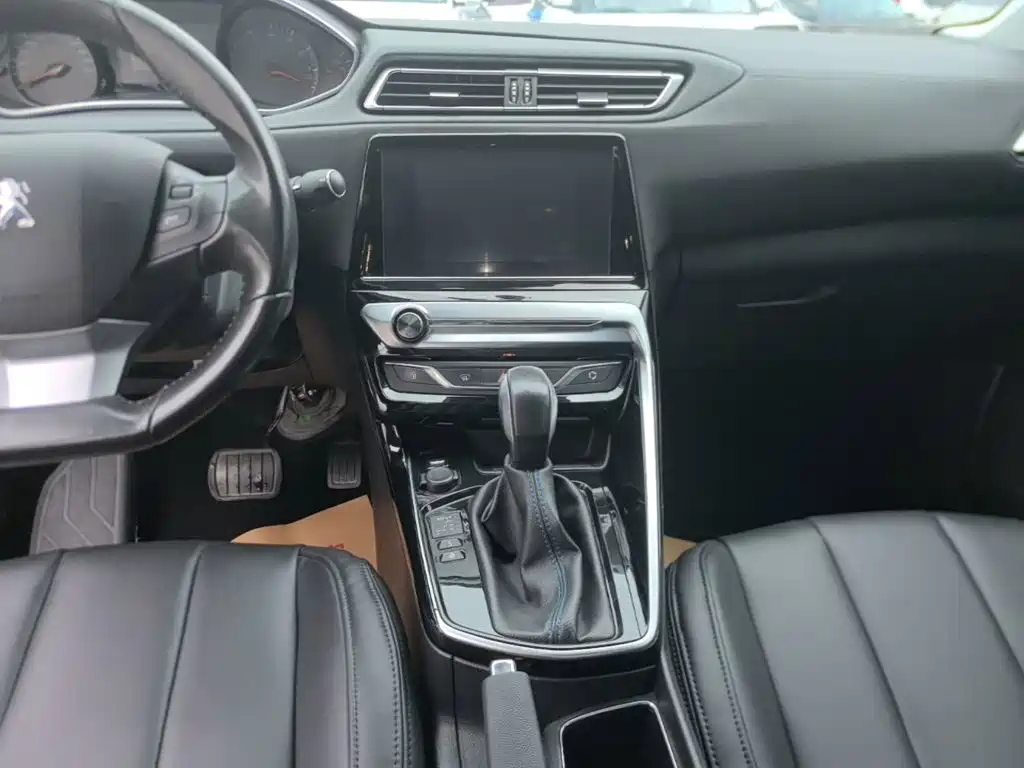 Peugeot 308 — миниатюра 13