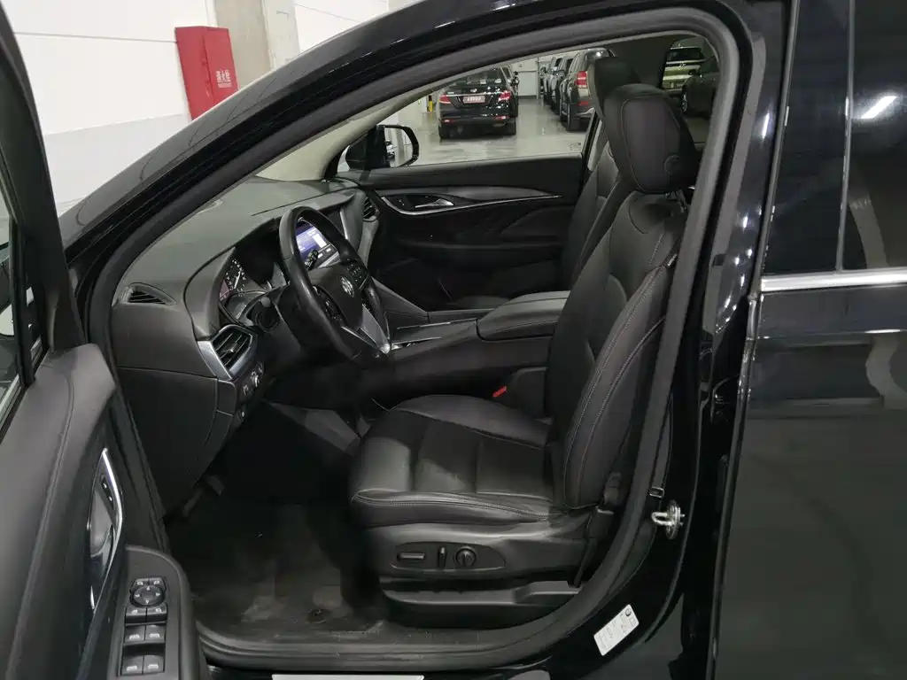 Buick Enclave — миниатюра 10