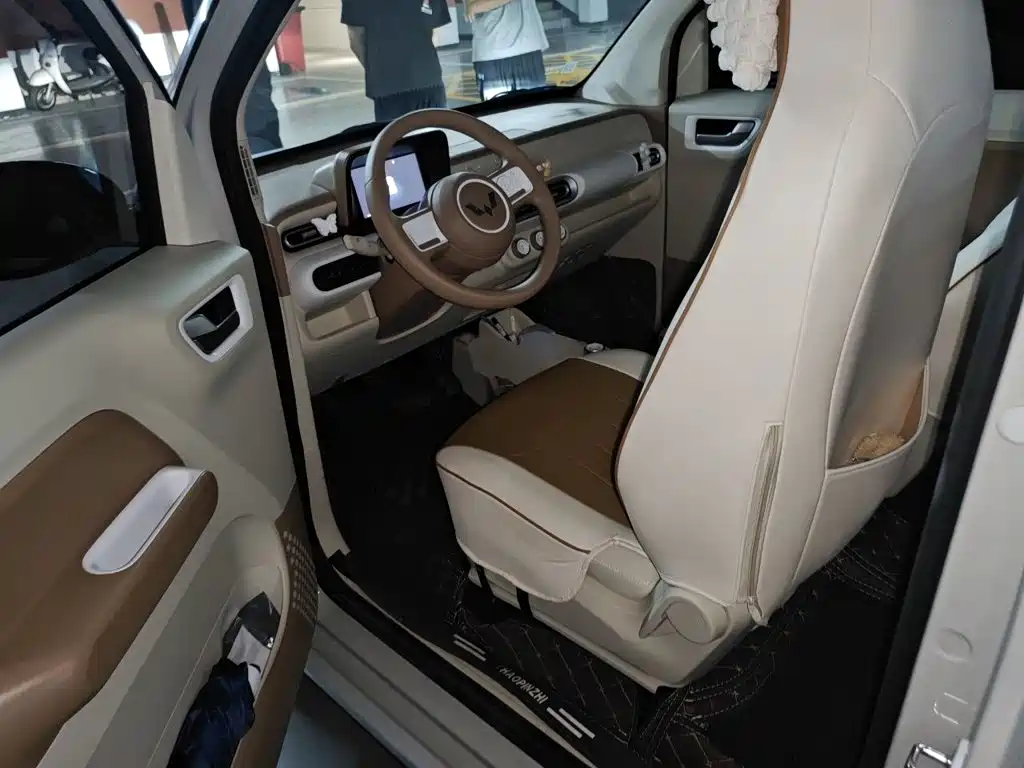 Wuling MINIEV — миниатюра 12