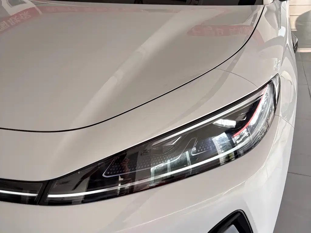 BYD Sealion 05 EV — миниатюра 2