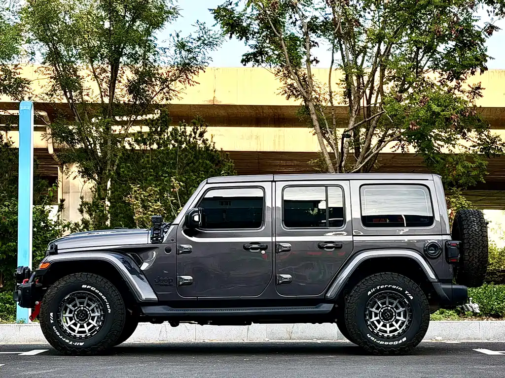 Jeep Wrangler — миниатюра 3