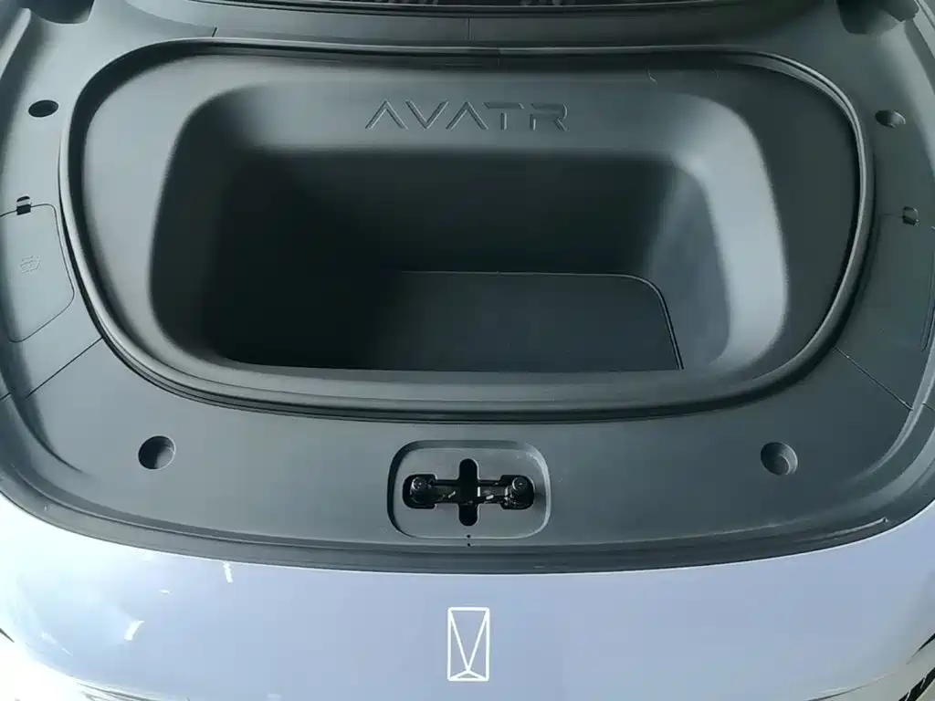 Avatr Avatr 06 — миниатюра 20
