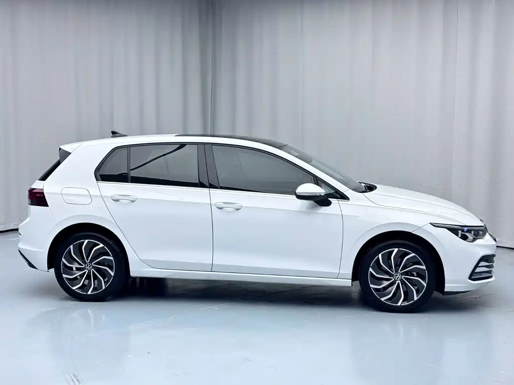 Volkswagen Golf — миниатюра 4