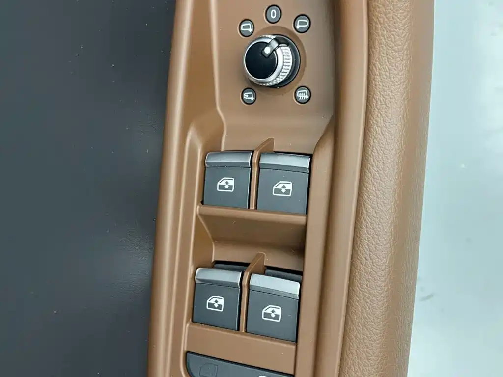 Audi A4L — миниатюра 15