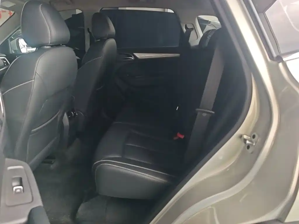 Roewe RX5 New Energy — миниатюра 17