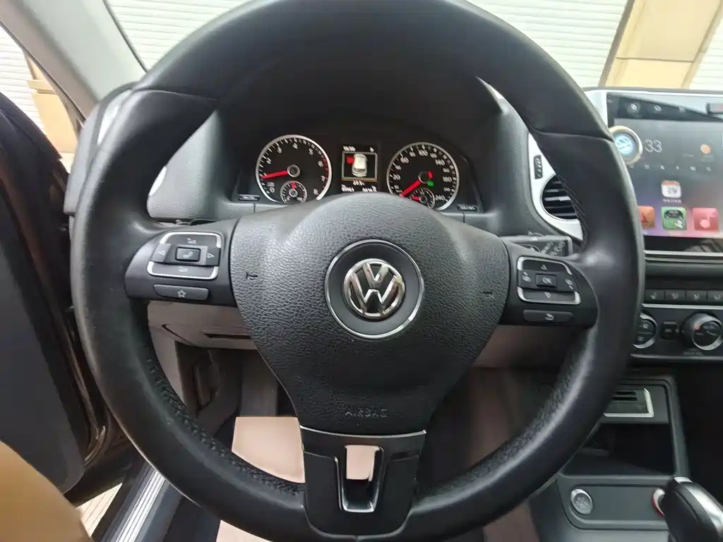 Volkswagen Tiguan — миниатюра 12