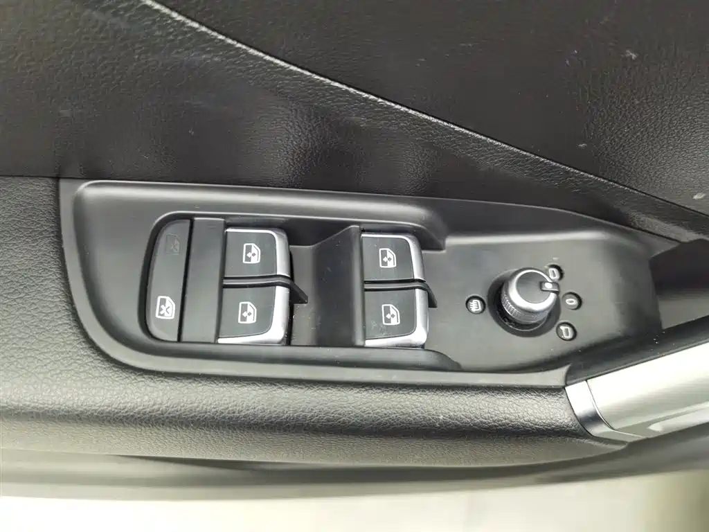 Audi Q2L 2021 35 TFSI