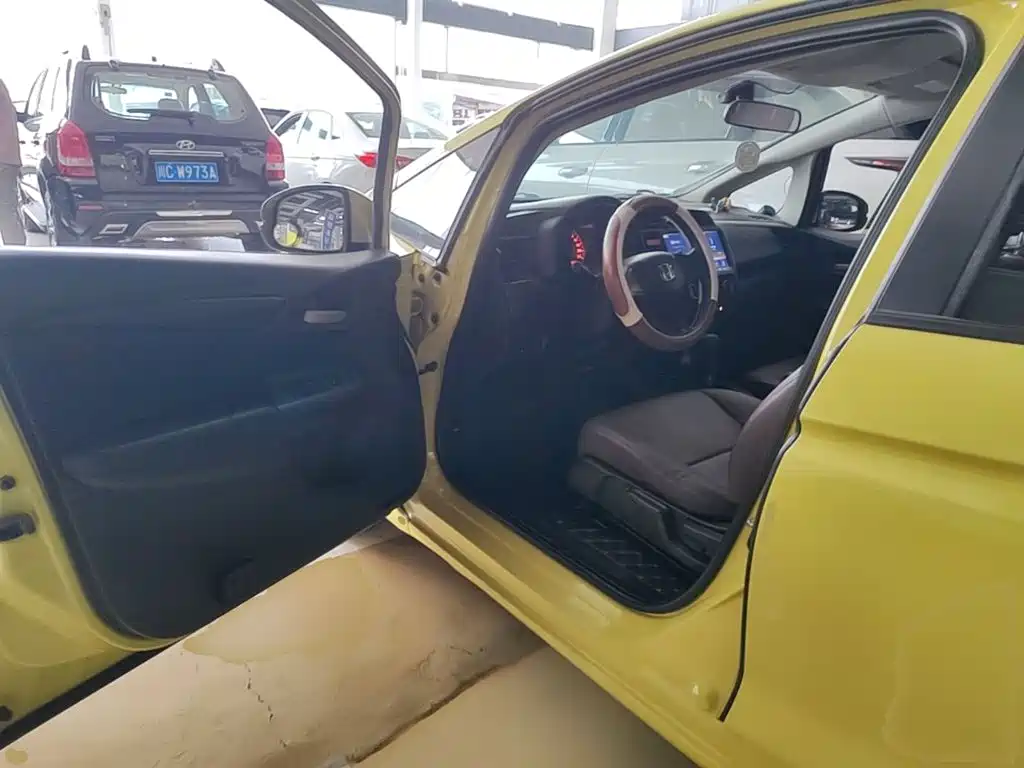 Honda Fit — миниатюра 16