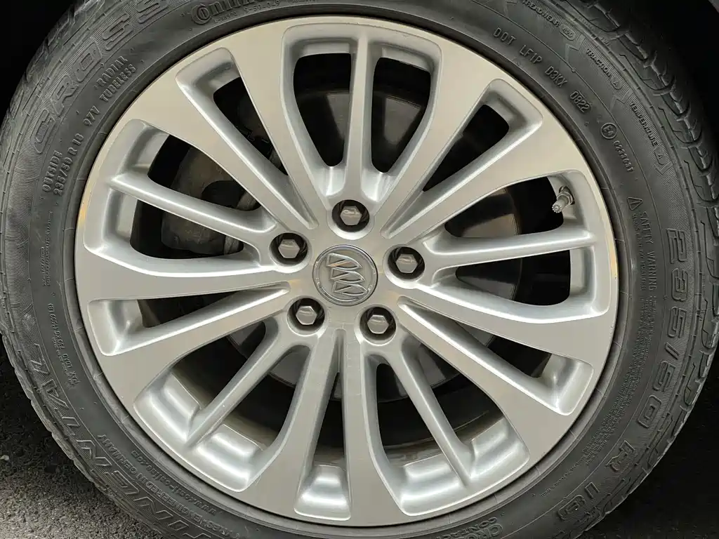 Buick LaCrosse — миниатюра 16