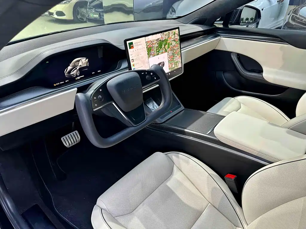 Tesla Model S — миниатюра 6