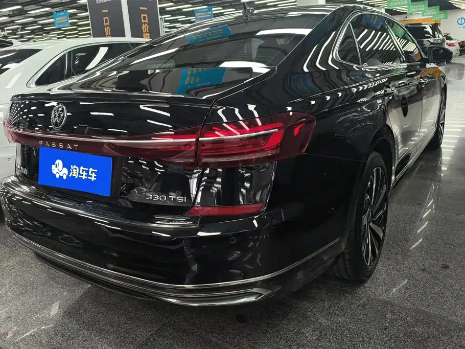 Volkswagen Passat 2022 330TSI Elite