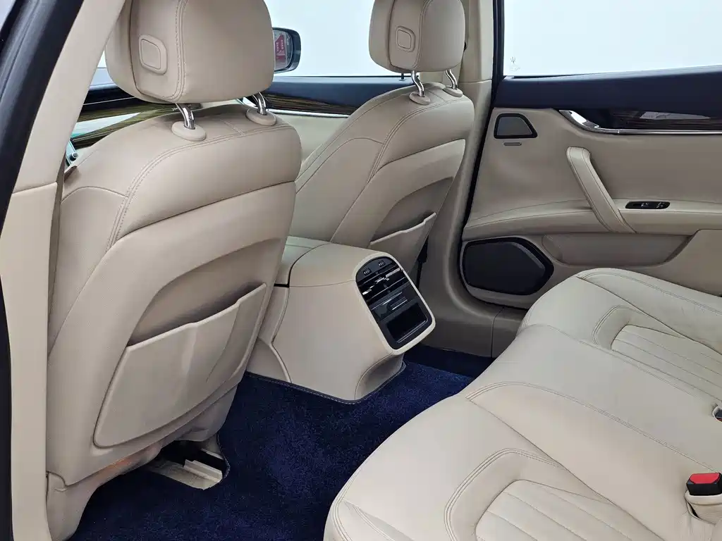Maserati Quattroporte — миниатюра 27