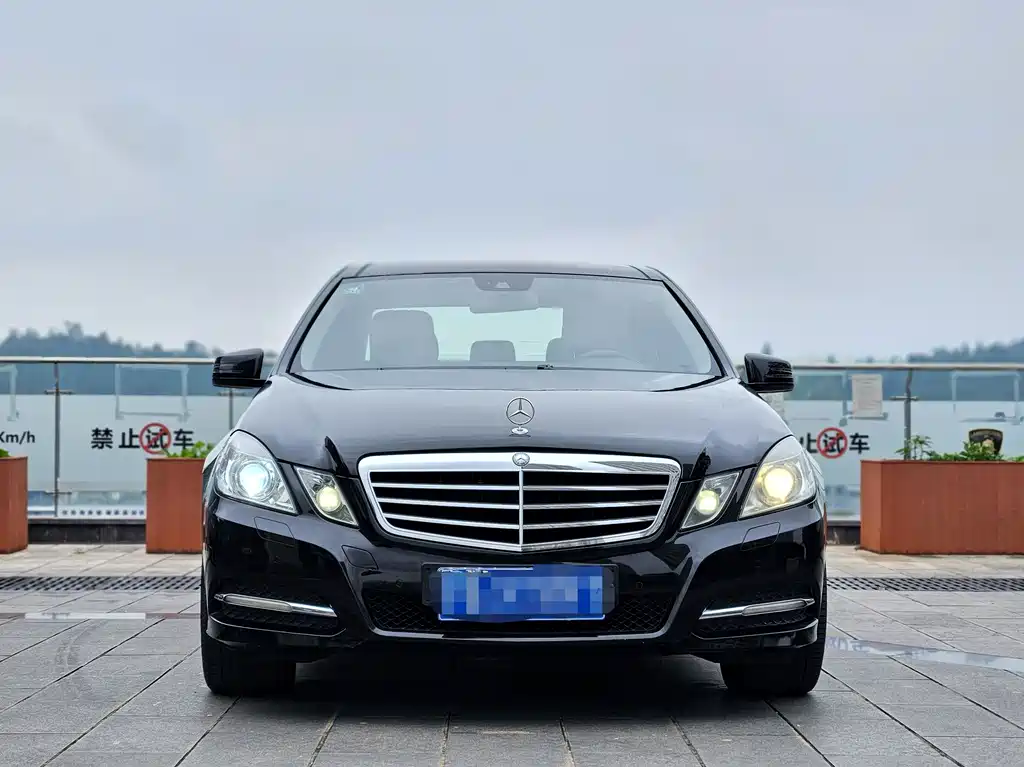 Mercedes-Benz E-Class E 2010 E 300 L Fashion