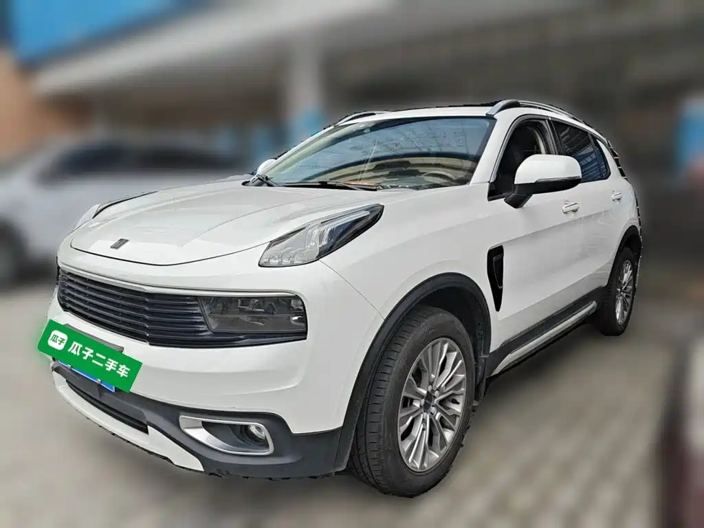 Lynk & Co 01