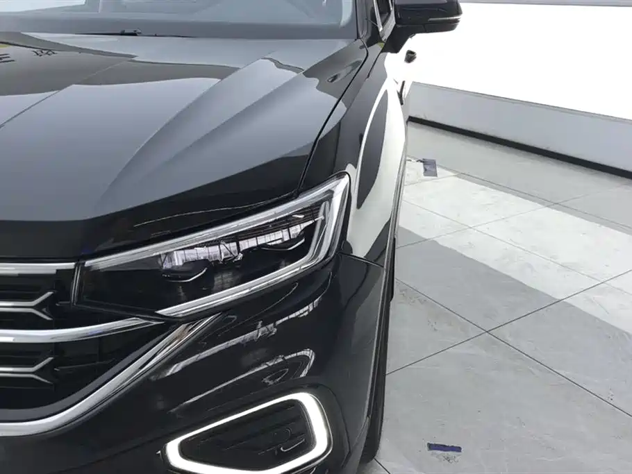 Volkswagen Tayron 2025 300TSI